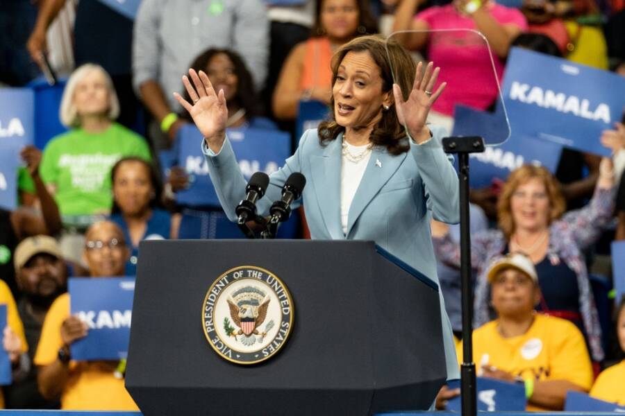 Kamala Harris republican